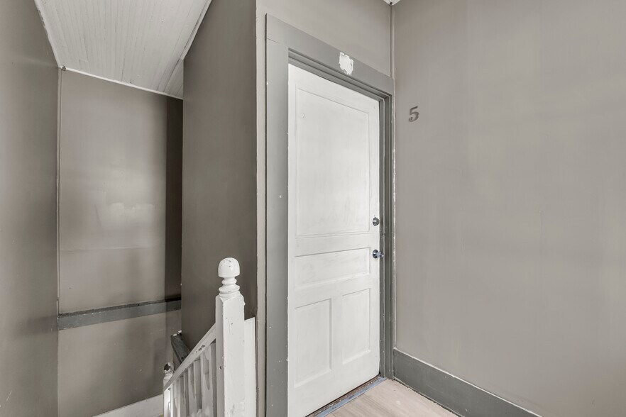 More Photos Of 123 Cottrell st, West Point Multifamily For Sale