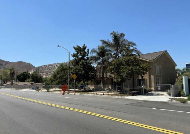 Primary Photo Of 11250 Cypress Ave, Fontana Storefront For Sale