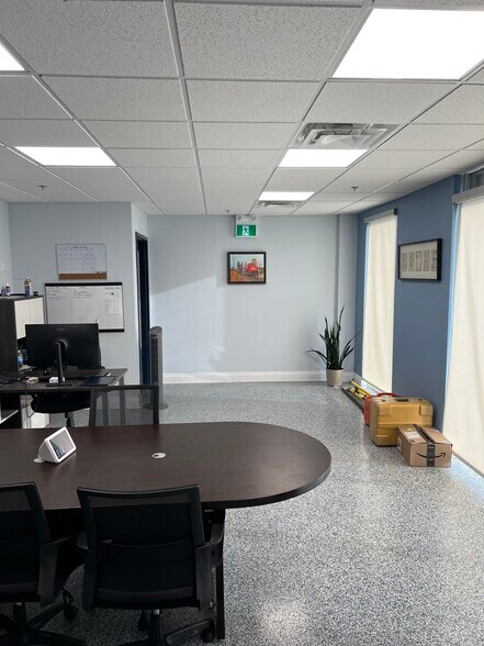 More Photos Of 36 Ditton Dr, Hamilton Warehouse For Sale