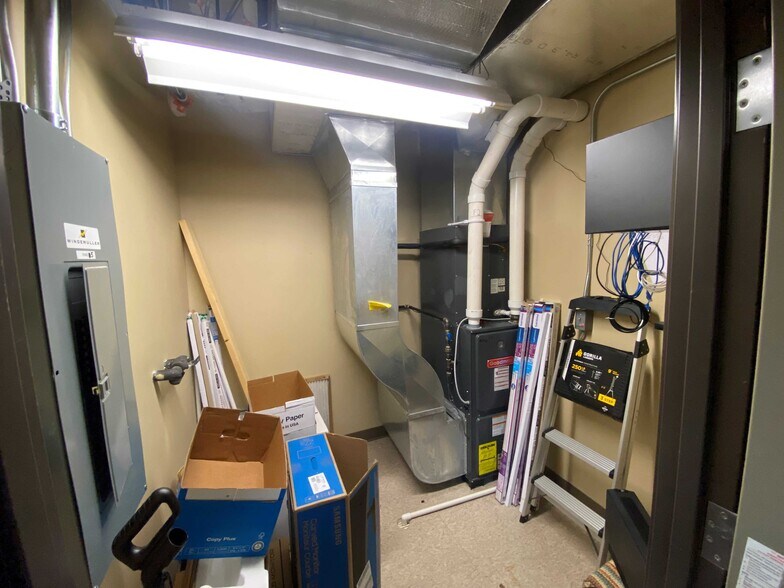 More Photos Of 117 N Mitchell St, Cadillac Medical For Sale