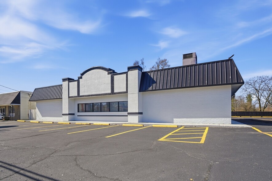 More Photos Of 1610 Germantown Rd, Middletown Restaurant For Sale