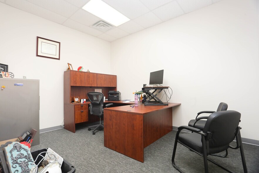 More Photos Of 20742 Stone Oak Pky, San Antonio Office For Lease
