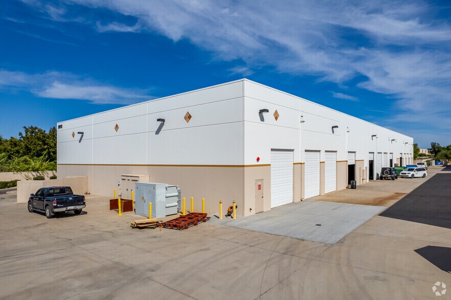 More Photos Of 3602 E Southern Ave, Phoenix Warehouse For Lease