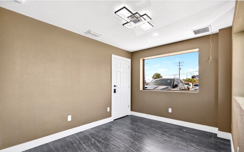 More Photos Of 236 Pondella Rd, North Fort Myers Auto Repair For Sale