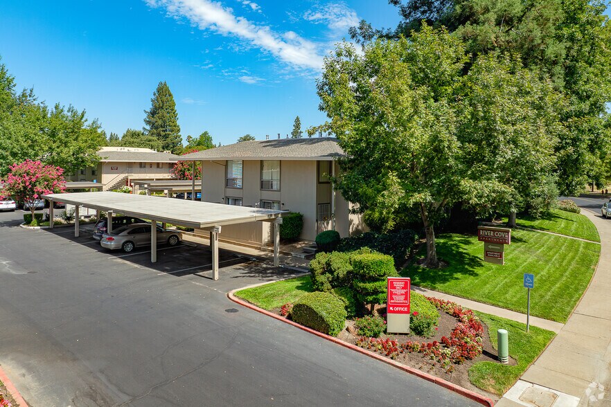 More Photos Of 6290 Fennwood Ct, Sacramento Apartments For Sale