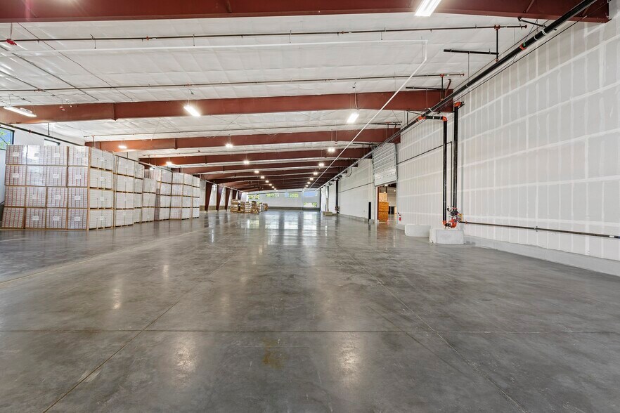 More Photos Of 335 S Locust Grove Rd, Meridian Manufacturing For Sale