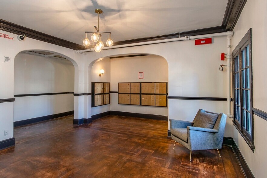 More Photos Of 6434 Yucca St, Los Angeles Apartments For Sale