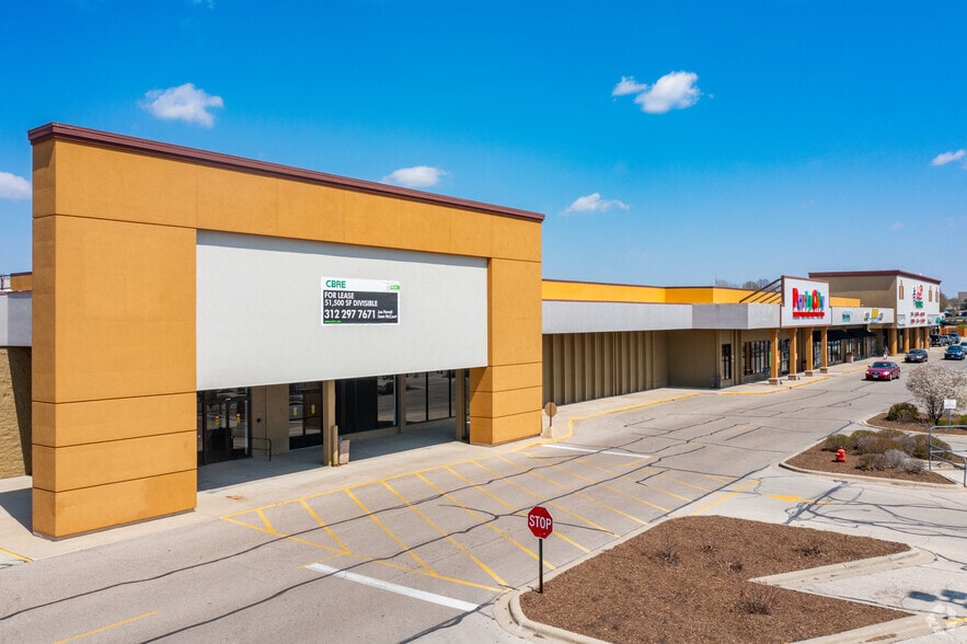 More Photos Of 5830-5980 E State St, Rockford Storefront For Lease