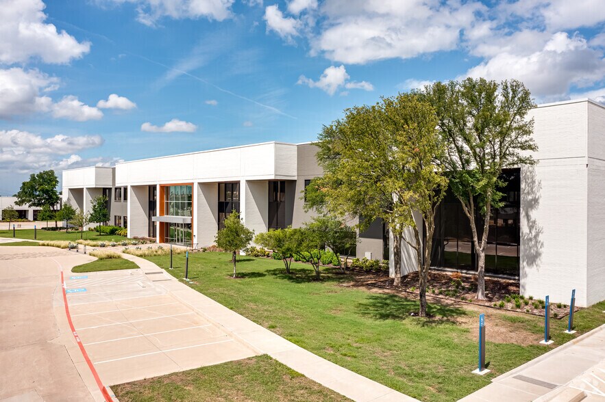 More Photos Of 6600 Chase Oaks Blvd, Plano Unknown For Lease