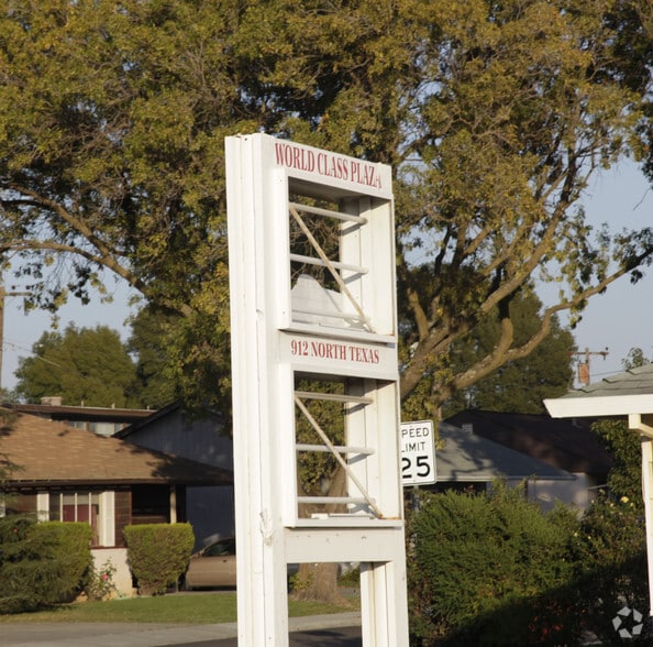 More Photos Of 912 N Texas St, Fairfield Office Residential For Sale