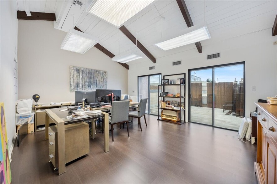More Photos Of 2320 Cotner Ave, Los Angeles Loft Creative Space For Sale