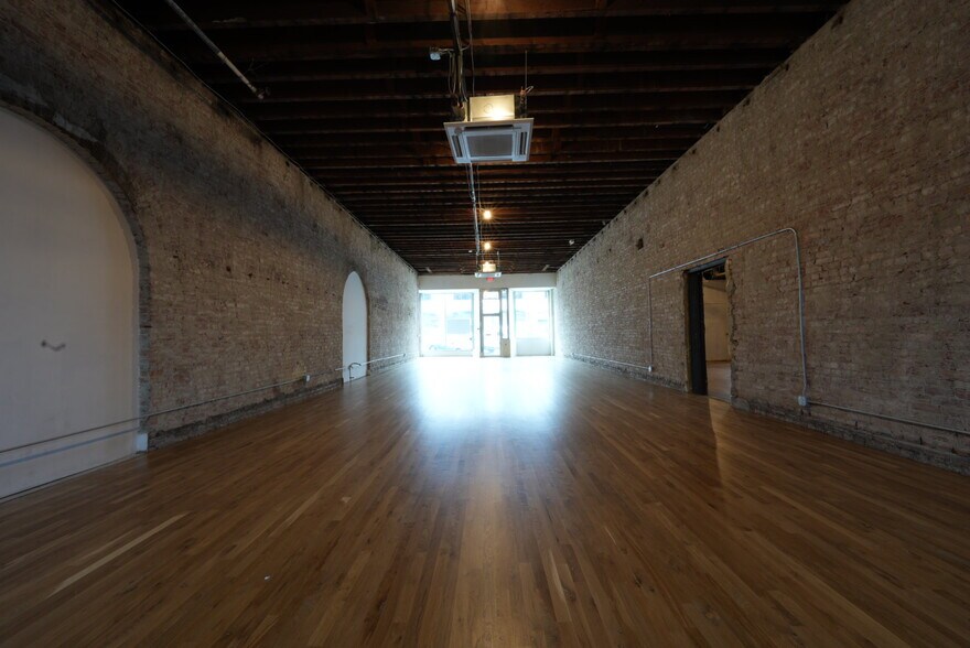 More Photos Of 1313 Hewitt Ave, Everett Storefront Retail Residential For Lease