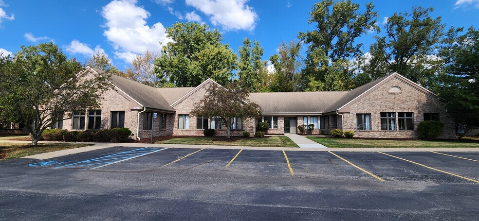 More Photos Of 2410 Woodlake Dr, Okemos Unknown For Lease