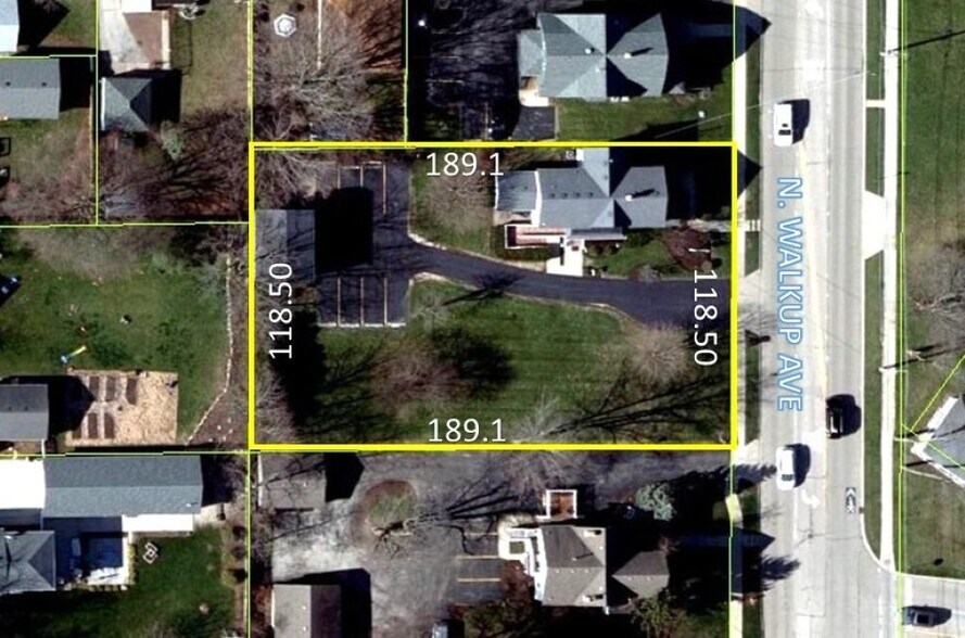 More Photos Of 108 N Walkup Ave, Crystal Lake Office For Sale