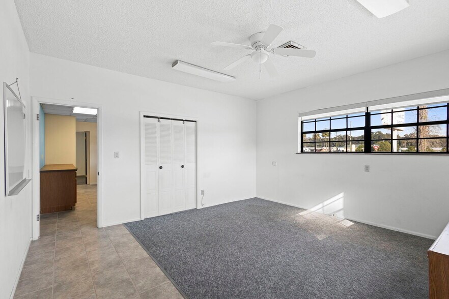 More Photos Of 1995 N Volusia Ave, Orange City Freestanding For Sale