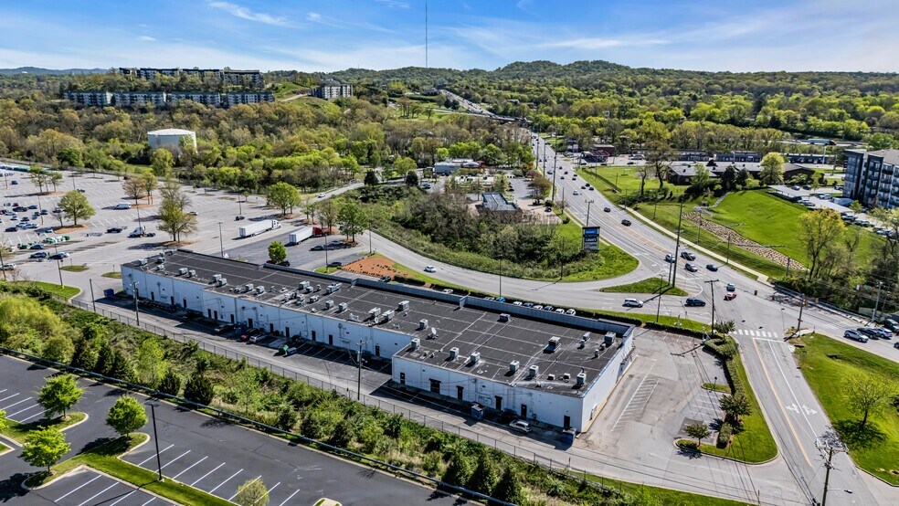 More Photos Of 7050-7088 Charlotte Pike, Nashville Unknown For Lease