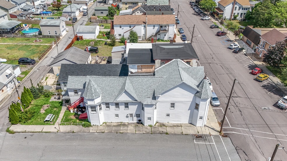 Primary Photo Of 52 W Ludlow St, Summit Hill Apartments For Sale