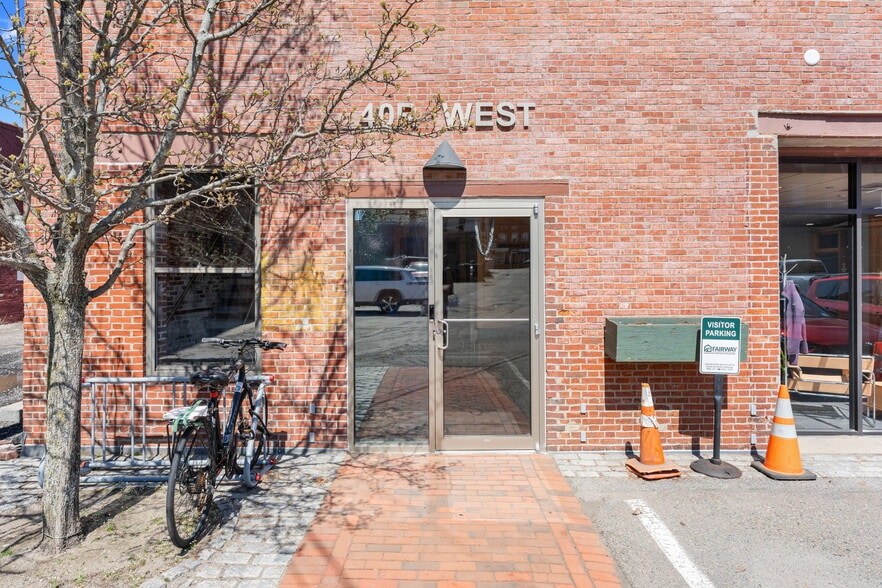 More Photos Of 40R Merrimac St, Newburyport Loft Creative Space For Lease