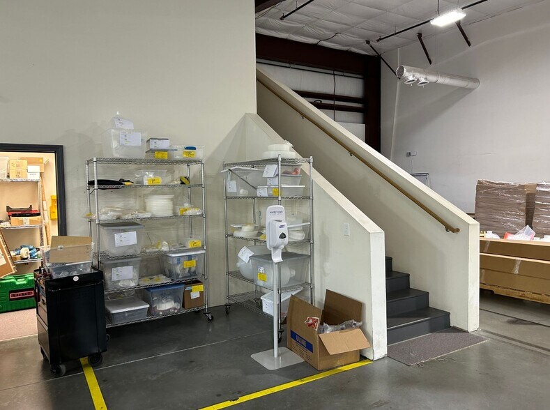 More Photos Of 440 Washington St, Auburn Freestanding For Lease