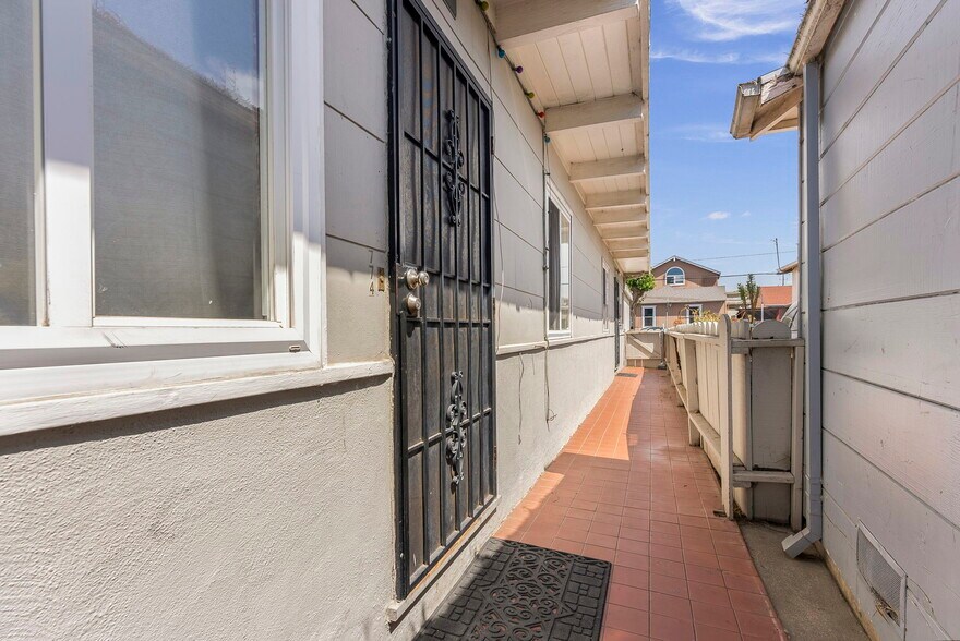 More Photos Of 772 Walnut St, San Bruno Multifamily For Sale