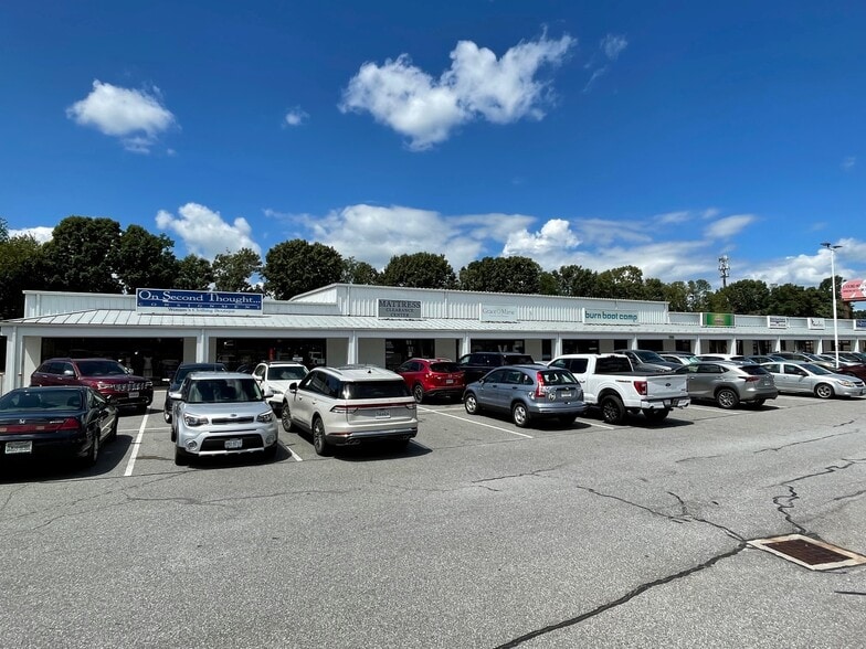 Primary Photo Of 17860 Forest Rd, Forest General Retail For Lease
