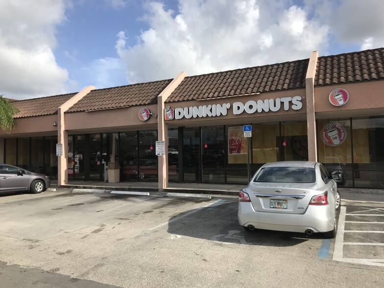 More Photos Of 8424-8458 W Oakland Park Blvd, Sunrise Freestanding For Lease