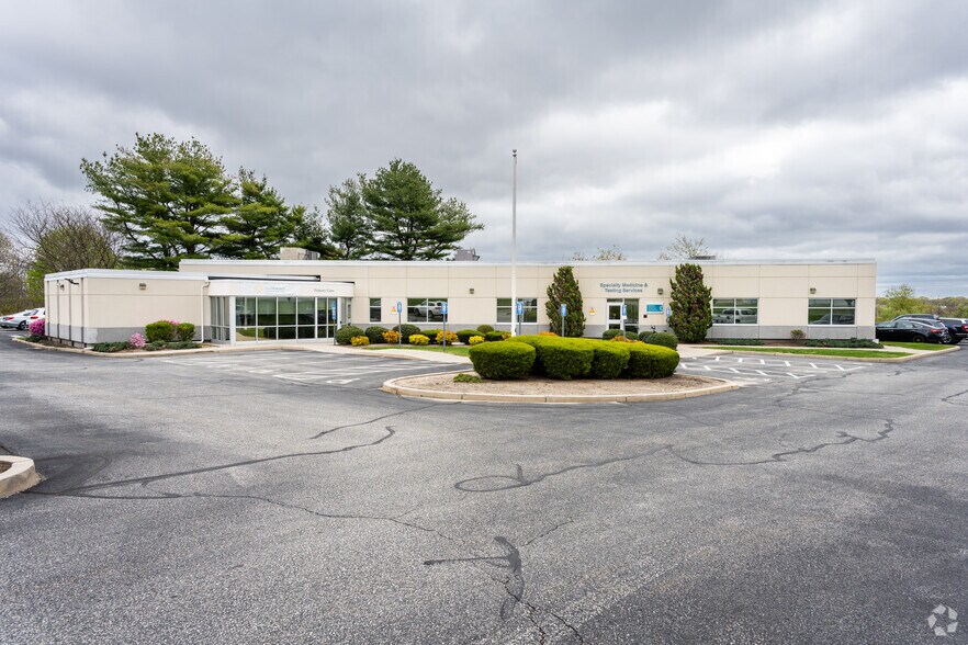 Primary Photo Of 1500 Pontiac Ave, Cranston Medical For Sale