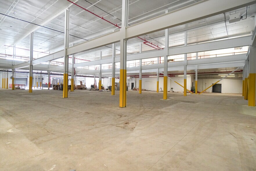 More Photos Of 845 E 136th St, Bronx Warehouse For Sale