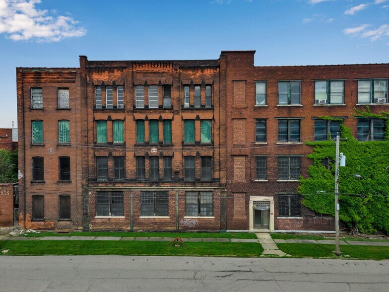 More Photos Of 203 Pratt St, Buffalo Industrial For Sale