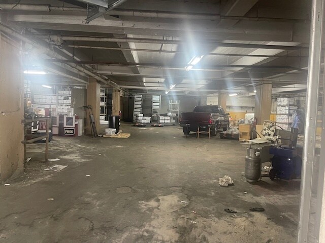 More Photos Of 199 Jefferson Ave, Memphis Parking Garage For Sale