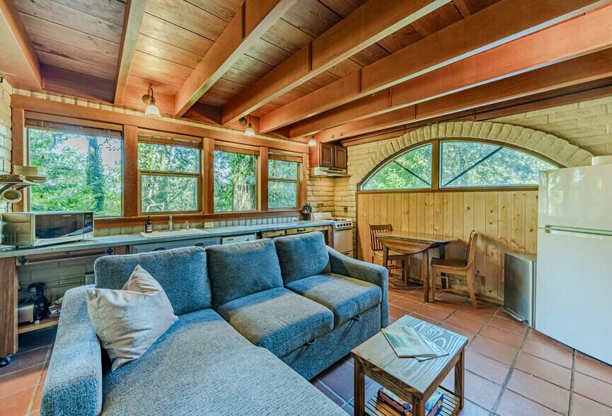 More Photos Of 1820 E 28th Ave, Eugene Multifamily For Sale