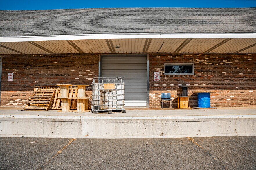 More Photos Of 700 N Cannon Blvd, Kannapolis Storefront Retail Office For Lease