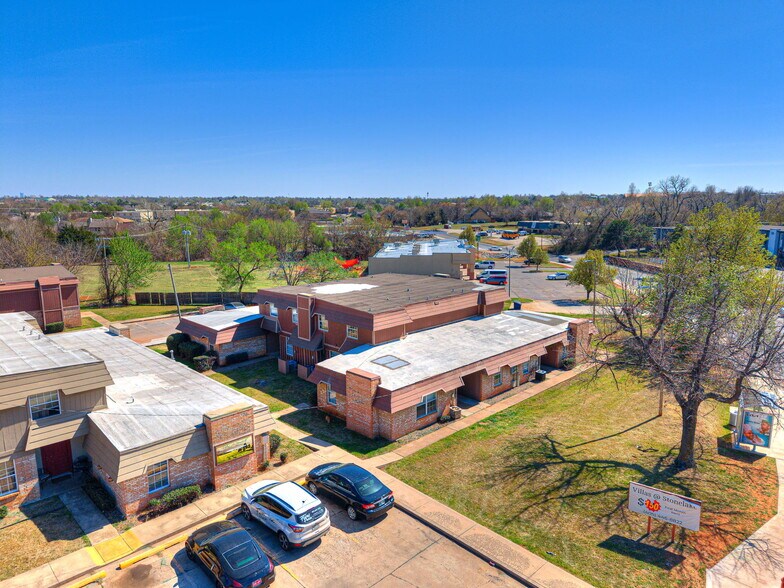 More Photos Of 7404 Lyrewood Ln, Oklahoma City Apartments For Sale