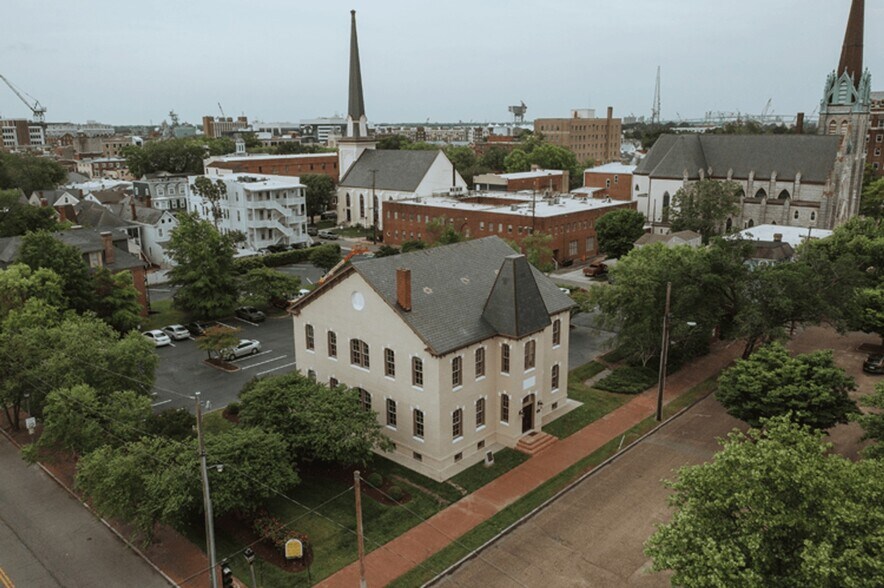 More Photos Of 441 Washington St, Portsmouth Office Residential For Sale