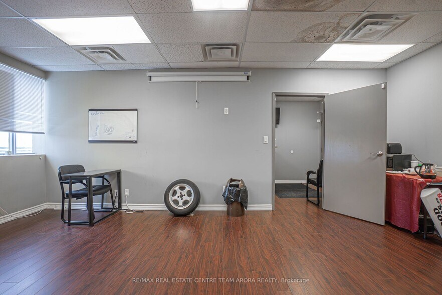More Photos Of 10095 Bramalea Rd, Brampton Storefront Retail Office For Sale