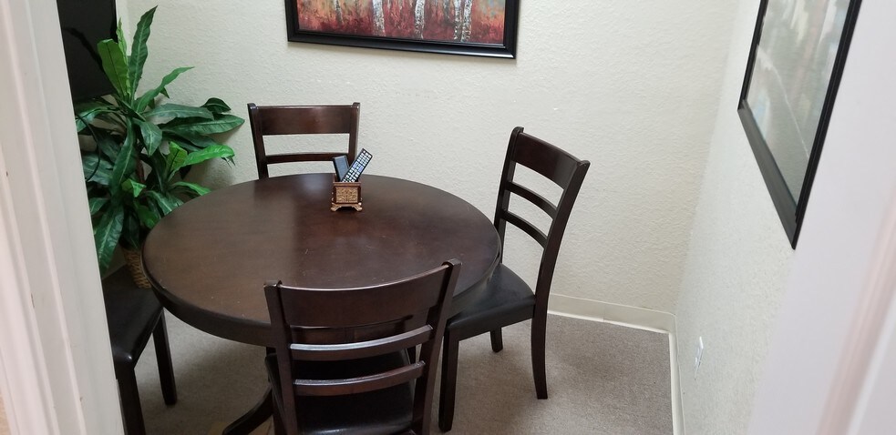 More Photos Of 2115 61st St, Galveston Storefront Retail Office For Lease