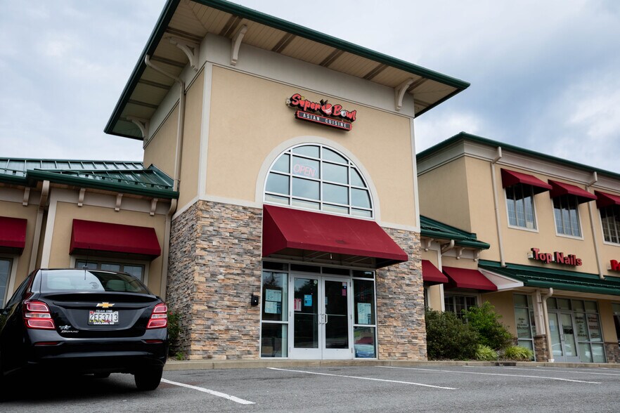 More Photos Of 5000-6000 Mid Atlantic Dr, Morgantown Storefront Retail Office For Lease