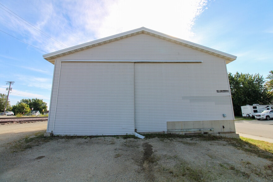 More Photos Of 14 1st SE st, Dodge Center Industrial For Sale