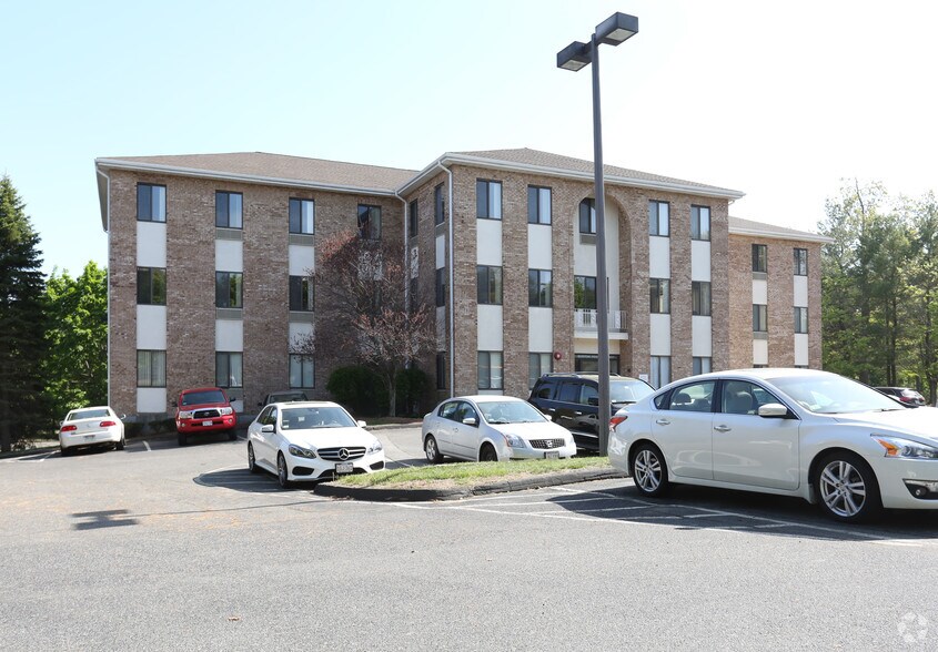 More Photos Of 221 Boston Post Rd E, Marlborough Office For Lease