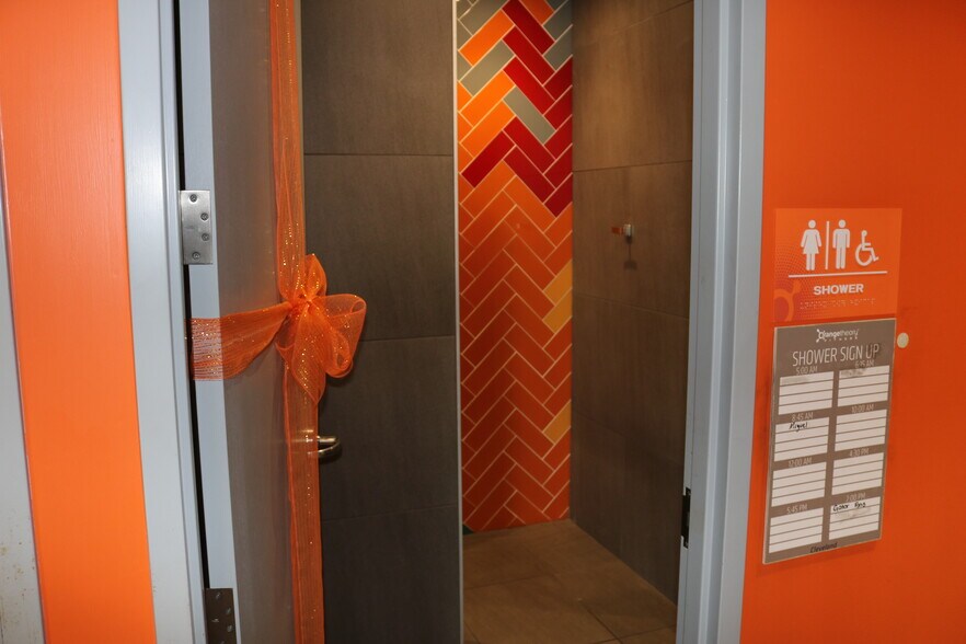 More Photos Of 682 Paul Huff Pky NW, Cleveland Storefront For Lease