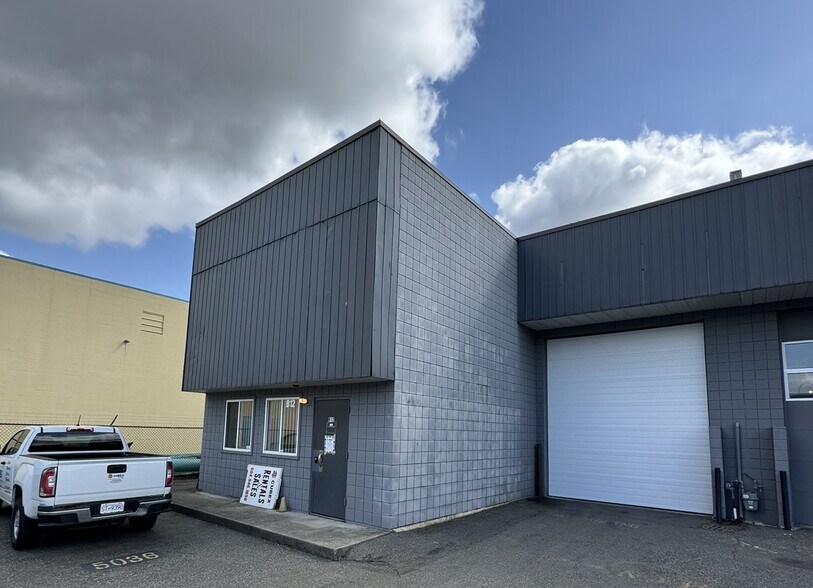 More Photos Of 33733 King Rd, Abbotsford Warehouse For Lease