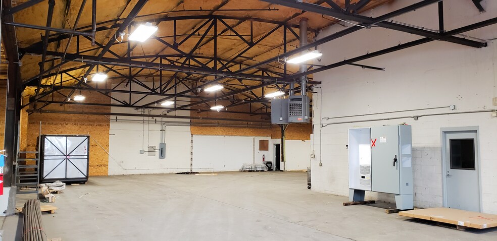 More Photos Of 1230 W 1st St, Granite City Industrial For Lease