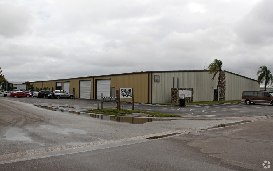 More Photos Of 12295 Automobile Blvd, Clearwater Warehouse For Lease
