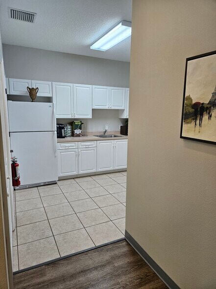 More Photos Of 10011-10021 Water Works Ln, Riverview Medical For Sale