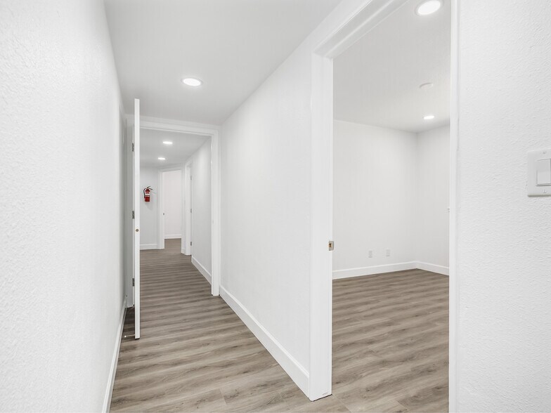 More Photos Of 2632-2640 N Blackstone Ave, Fresno Office Residential For Lease