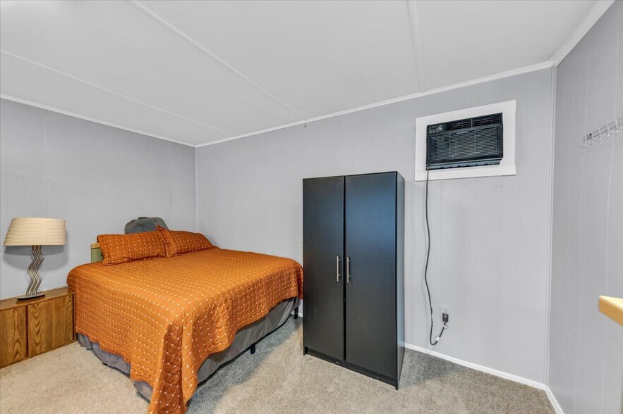 More Photos Of 6071 N Main St SE, Acworth Flex For Sale