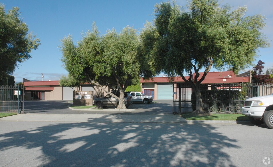 Primary Photo Of 529 Forman Dr, Campbell Service For Lease