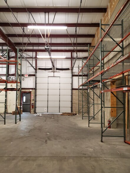More Photos Of 1995 Swarthmore Ave, Lakewood Warehouse For Lease