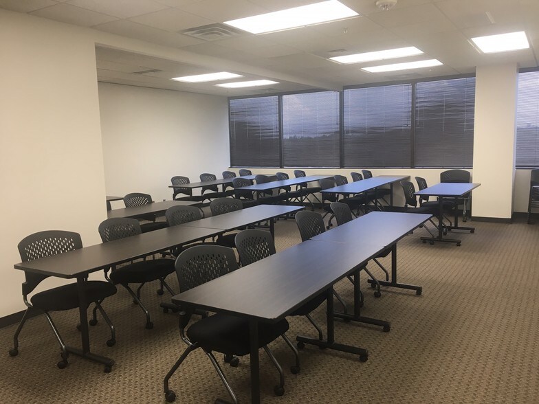 More Photos Of 7633 E 63rd Pl, Tulsa Coworking Space