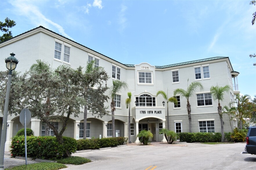 Primary Photo Of 1705 19th Pl, Vero Beach Office For Lease